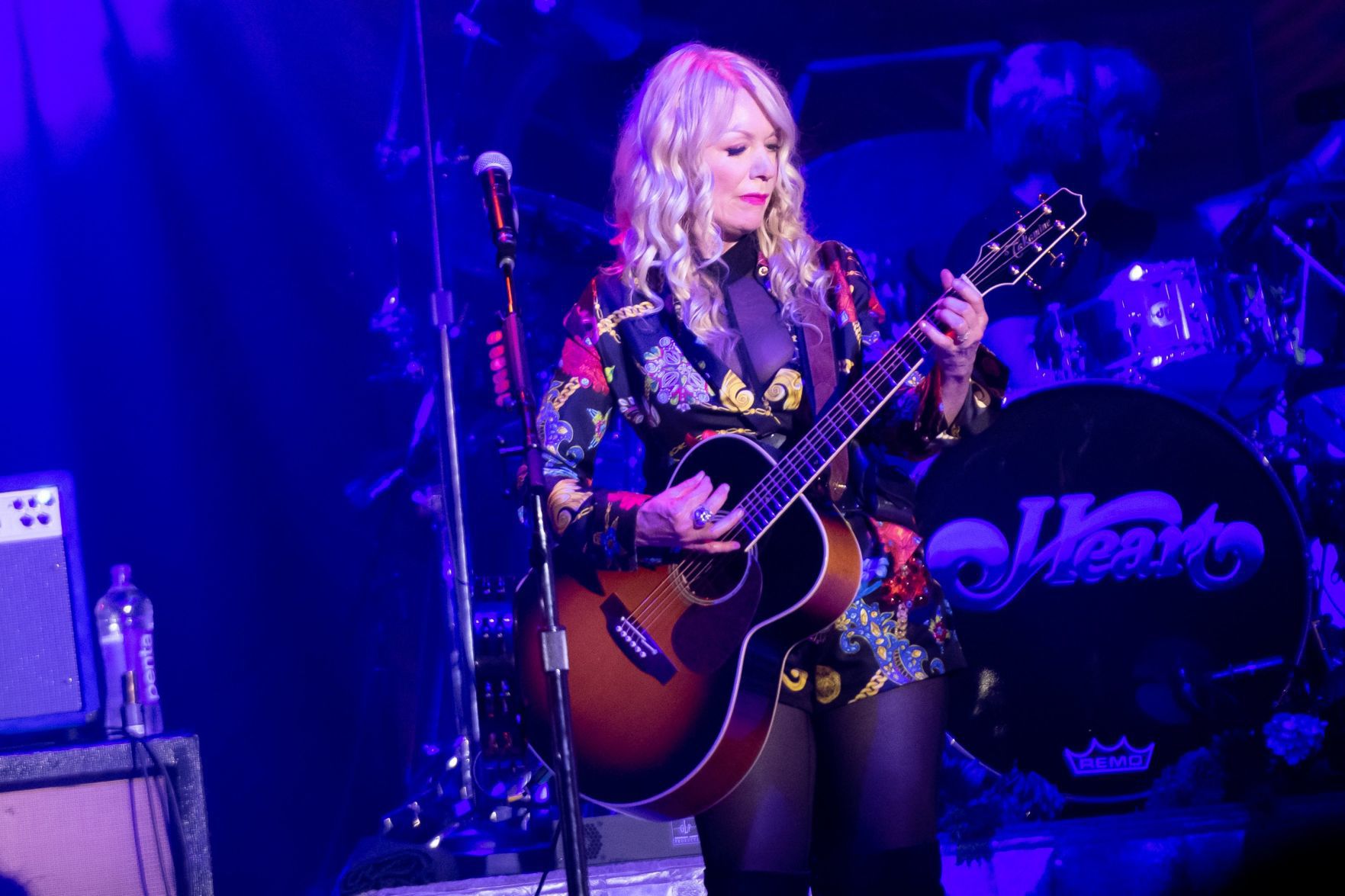 Heart kicks off 'Love Alive' tour at Hollywood Casino Amphitheatre